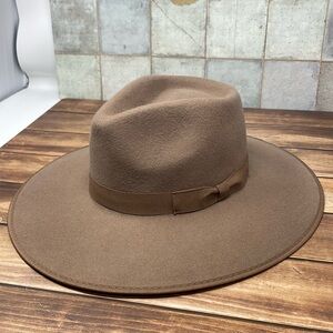 Olive & Pique Tan Wool Hat BS5